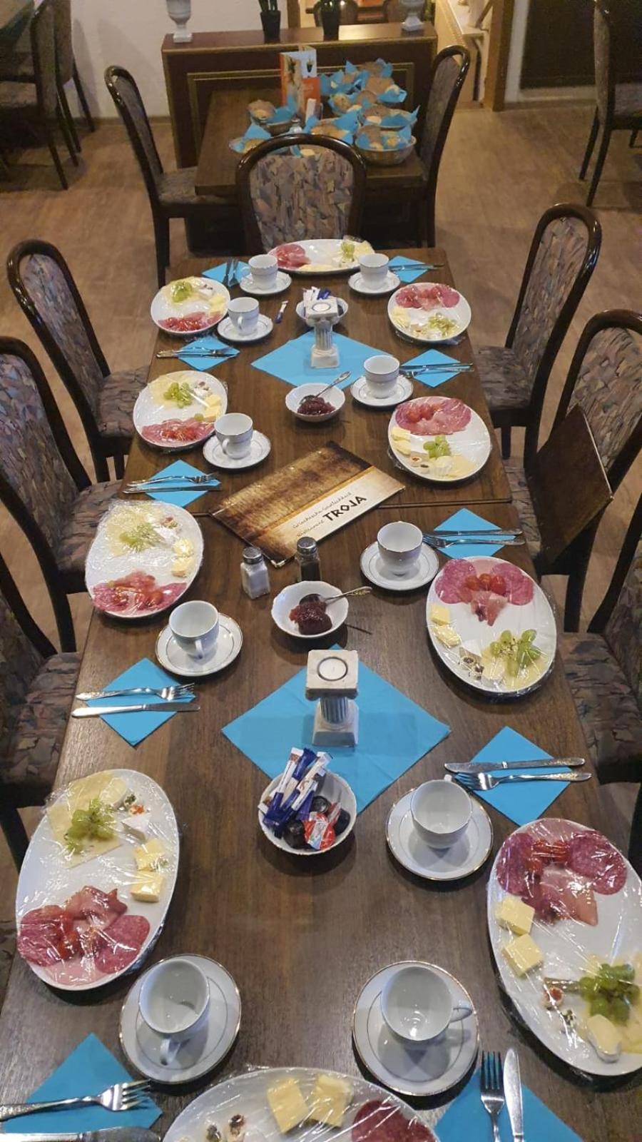 Gierstädt Motel Zur Festwiese מראה חיצוני תמונה