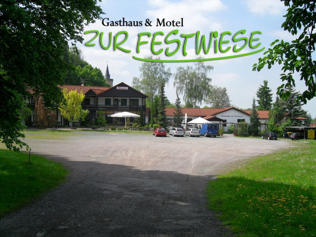 Gierstädt Motel Zur Festwiese מראה חיצוני תמונה